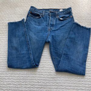 Levi's Women's Jeans Wedgie White Oak Cone Denim Size 27 Blue Tapered Raw Hem